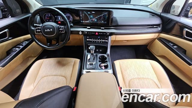 Kia Carnival 2022 — ფოტო 7/20