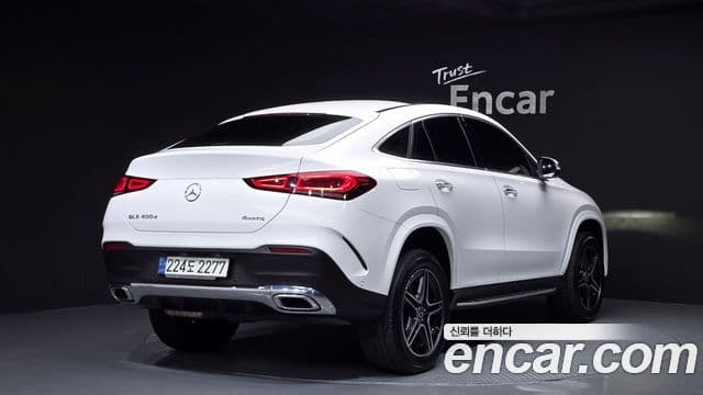Mercedes-Benz GLE-Class 2021 — Photo 20/20