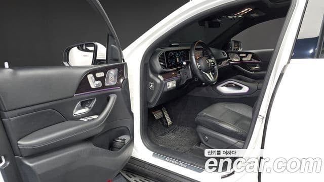 Mercedes-Benz GLE-Class 2021 — Photo 11/20