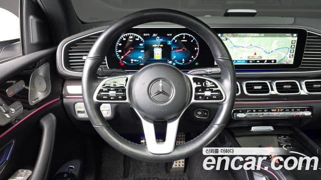 Mercedes-Benz GLE-Class 2021 — Photo 5/20