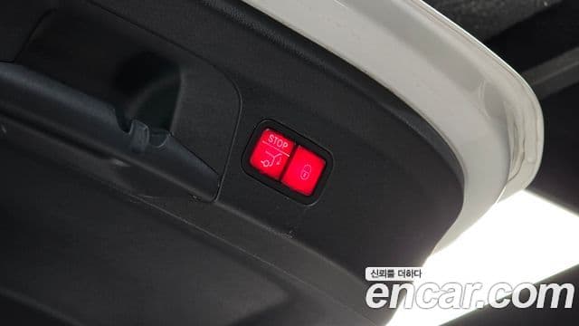 Mercedes-Benz GLE-Class 2021 — Photo 18/20