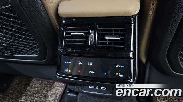 Renault Samsung Grand Koleos 2024 — Фото 19/20