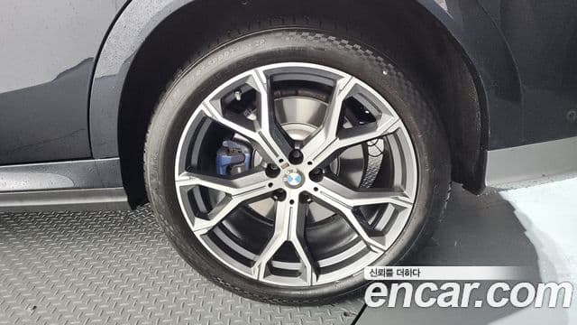 BMW X6 2021 — Şəkil 28/35