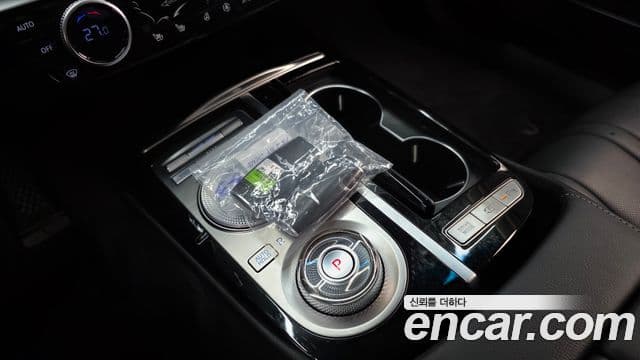 Genesis Electrified G80 2021 — Şəkil 9/20