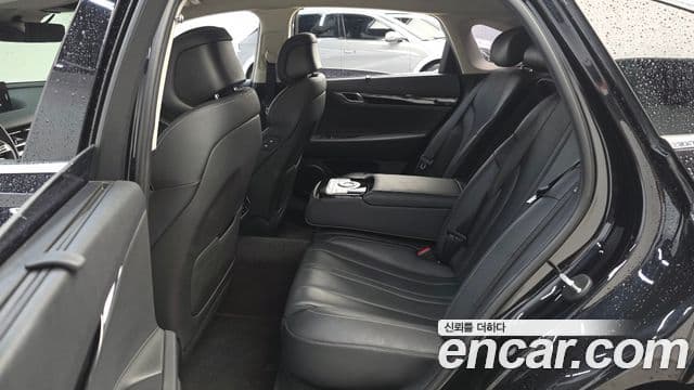 Genesis Electrified G80 2021 — Şəkil 11/20