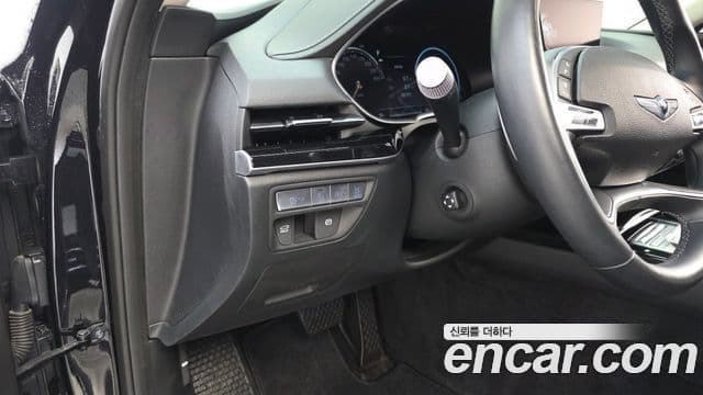 Genesis Electrified G80 2021 — Şəkil 13/20