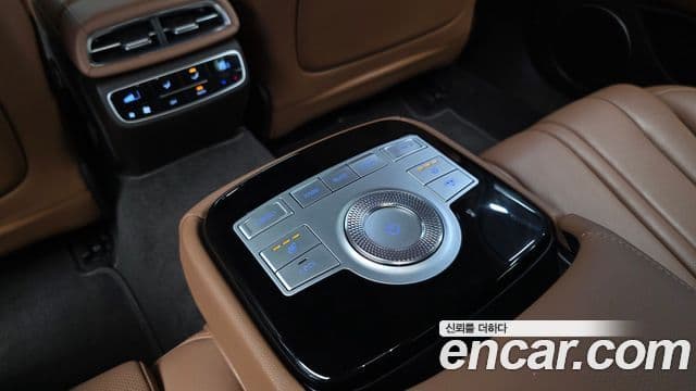 Genesis Electrified G80 2022 — ფოტო 19/20