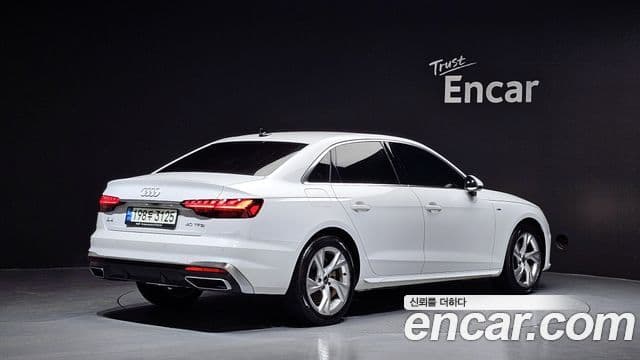 Audi A4 2021 — ფოტო 2/20