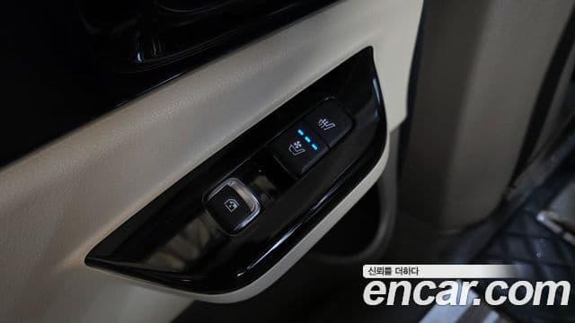 Kia Carnival 2021 — Şəkil 19/20