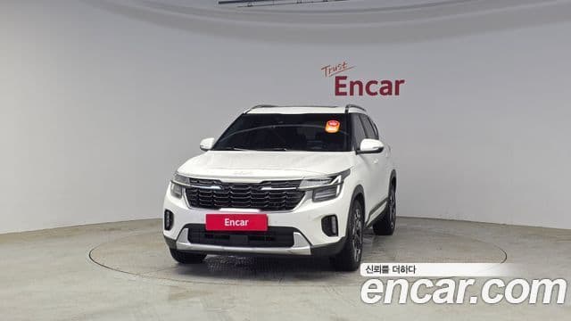 Kia Seltos 2022 — ფოტო 3/20