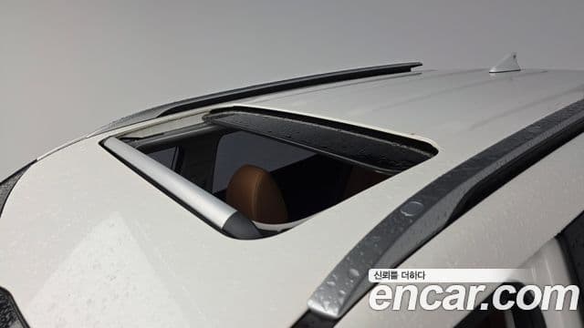 Kia Seltos 2022 — ფოტო 19/20