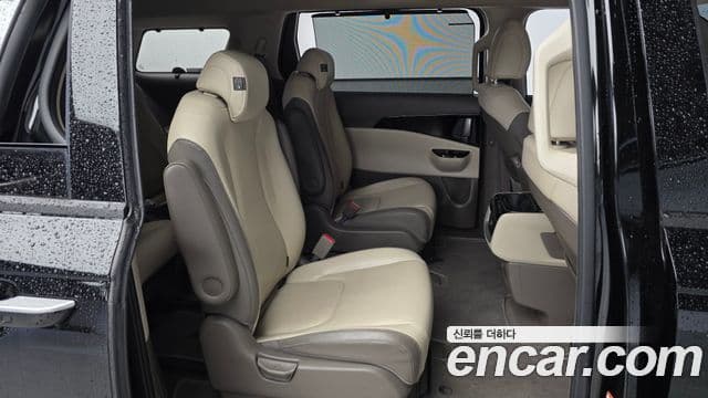 Kia Carnival 2021 — Şəkil 12/20