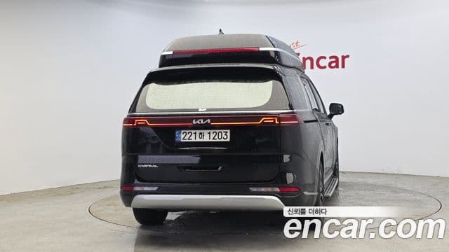 Kia Carnival 2023 — ფოტო 4/20