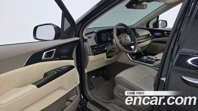 Kia Carnival 2023 — ფოტო 10/20