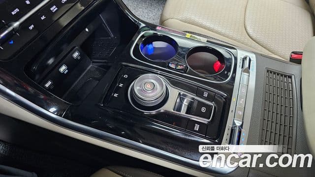 Kia Carnival 2022 — Фото 9/20