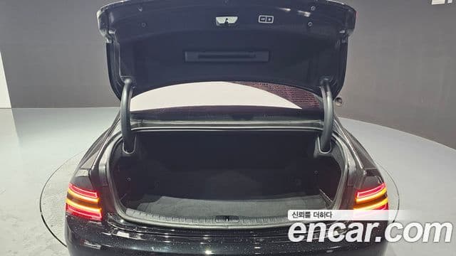 Genesis Electrified G80 2021 — ფოტო 16/20