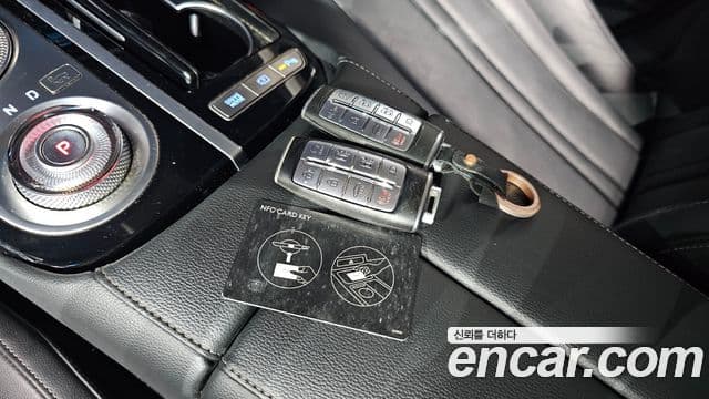 Genesis Electrified G80 2021 — ფოტო 17/20