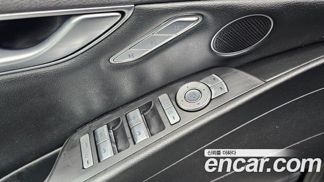 Genesis G80 2021 — Photo 13/32