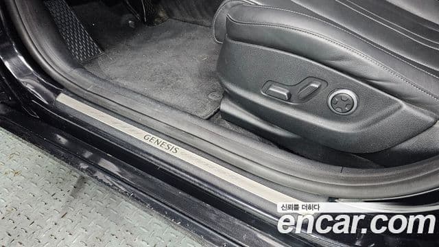 Genesis G80 2021 — Photo 25/32