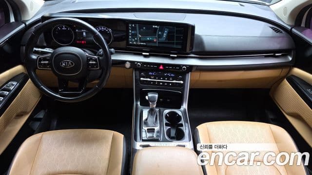 Kia Carnival 2020 — ფოტო 7/20