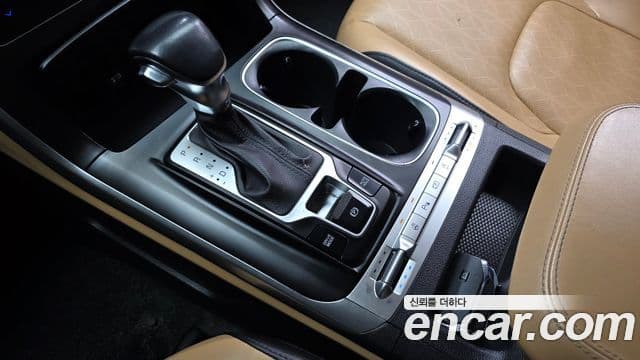 Kia Carnival 2020 — ფოტო 9/20