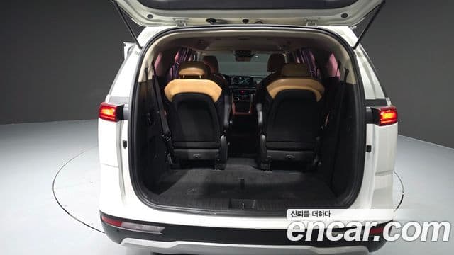 Kia Carnival 2020 — ფოტო 20/20