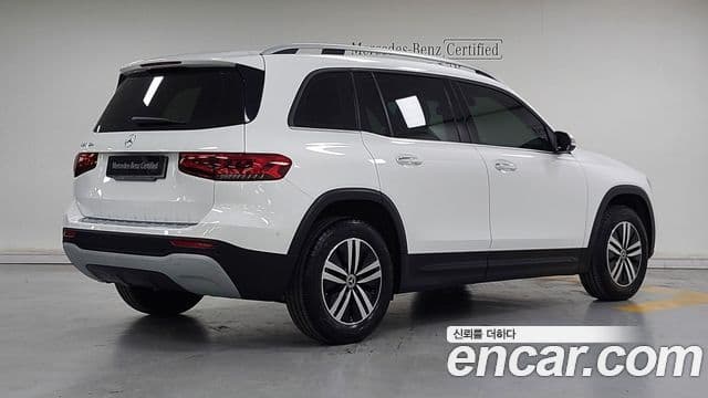 Mercedes-Benz GLB-Class 2021 — Şəkil 1/17