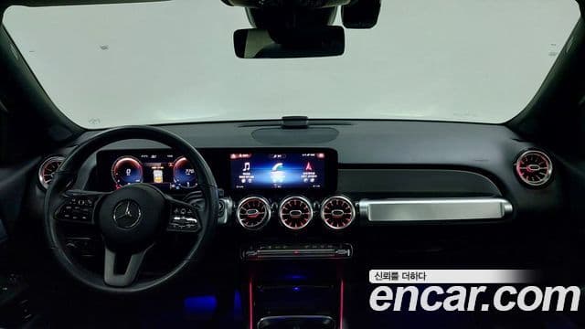 Mercedes-Benz GLB-Class 2021 — Şəkil 6/17