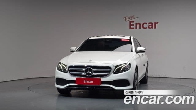 Mercedes-Benz E-Class 2018 — ფოტო 3/20
