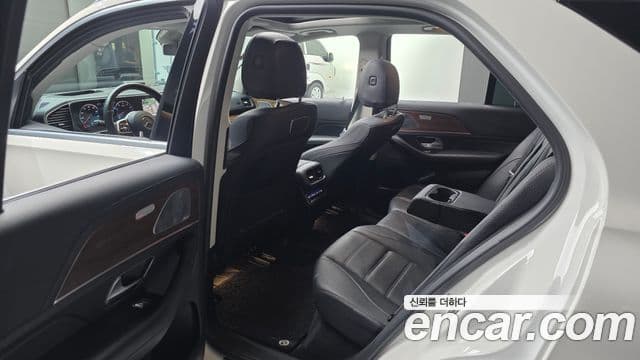 Mercedes-Benz GLE-Class 2020 — Фото 11/20