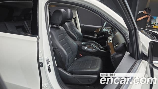 Mercedes-Benz GLE-Class 2020 — Фото 12/20