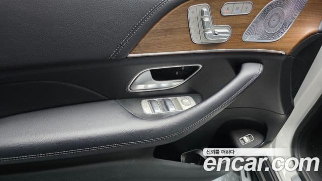 Mercedes-Benz GLE-Class 2020 — Фото 14/20