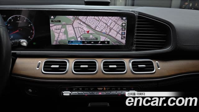 Mercedes-Benz GLE-Class 2020 — Фото 18/20