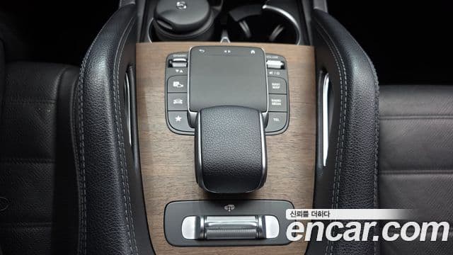 Mercedes-Benz GLE-Class 2020 — Фото 19/20