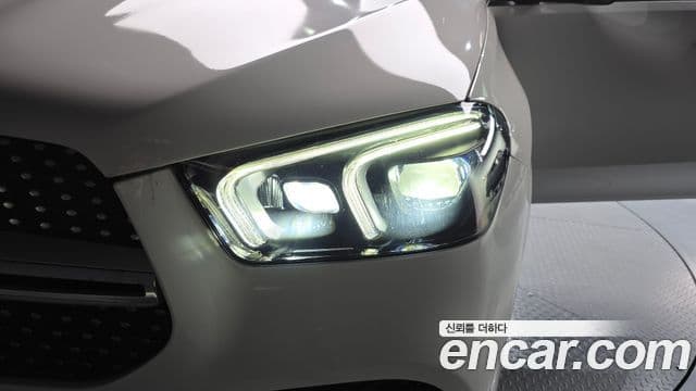 Mercedes-Benz GLE-Class 2020 — ფოტო 11/33