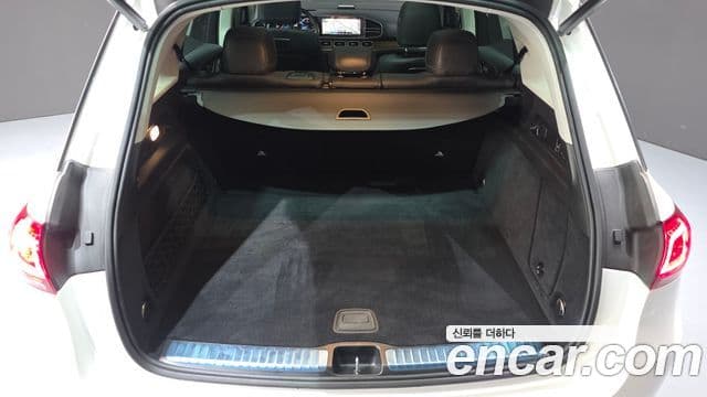 Mercedes-Benz GLE-Class 2020 — ფოტო 16/33