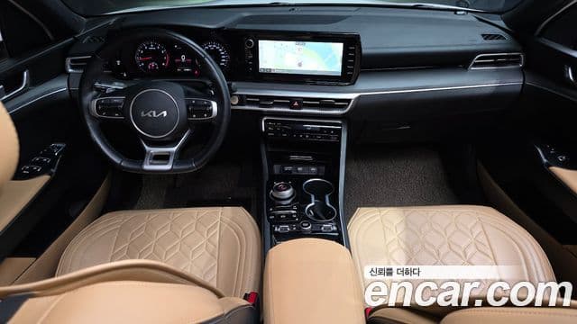 Kia K5 2023 — ფოტო 7/20