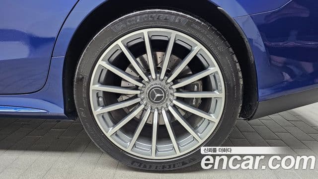 Mercedes-Benz AMG GT 2021 — Photo 8/31