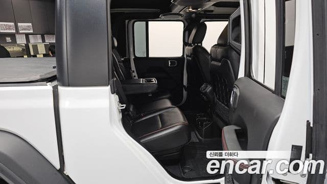 Jeep Gladiator 2021 — ფოტო 11/20