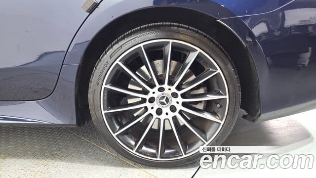Mercedes-Benz CLS-Class 2019 — Photo 12/33