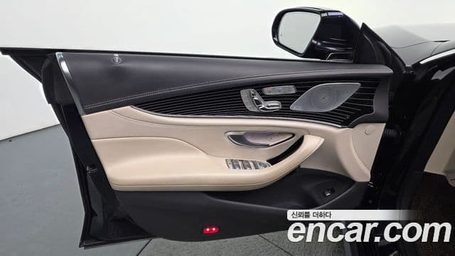 Mercedes-Benz CLS-Class 2019 — Photo 30/33