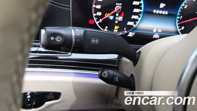 Mercedes-Benz CLS-Class 2019 — Photo 28/33