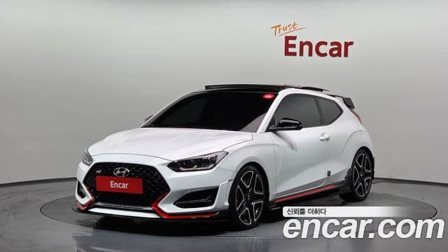 Hyundai Veloster 2022 — Фото 1/20