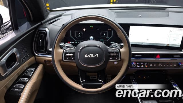 Kia Sorento 2023 — ფოტო 13/20