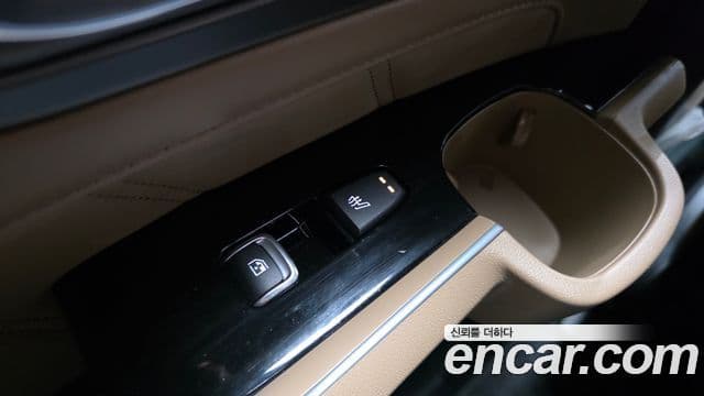 Kia Sorento 2023 — ფოტო 19/20
