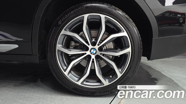 BMW X3 2018 — Photo 14/30