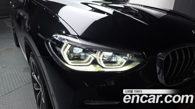 BMW X3 2018 — Photo 8/30
