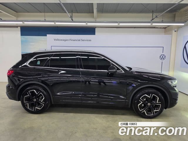 Volkswagen Touareg 2024 — Şəkil 17/20