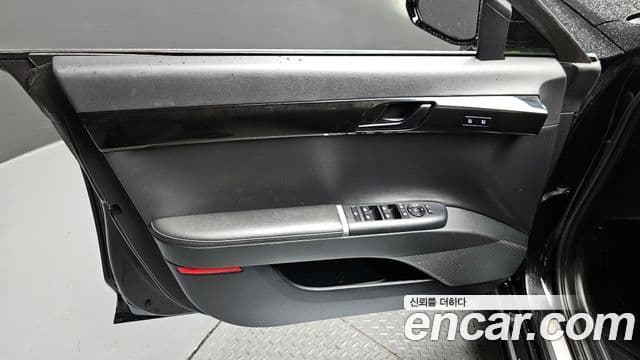 Hyundai Grandeur Hybrid 2024 — Şəkil 29/33