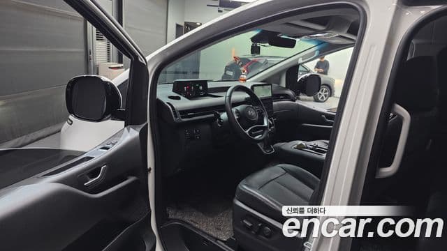 Hyundai Staria 2024 — Şəkil 10/20